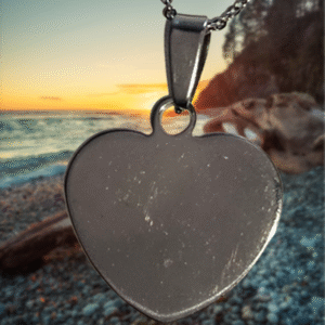 Petit Cœur Médaille Acier Chirurgical Gravée avec Photomontage Personnalisé